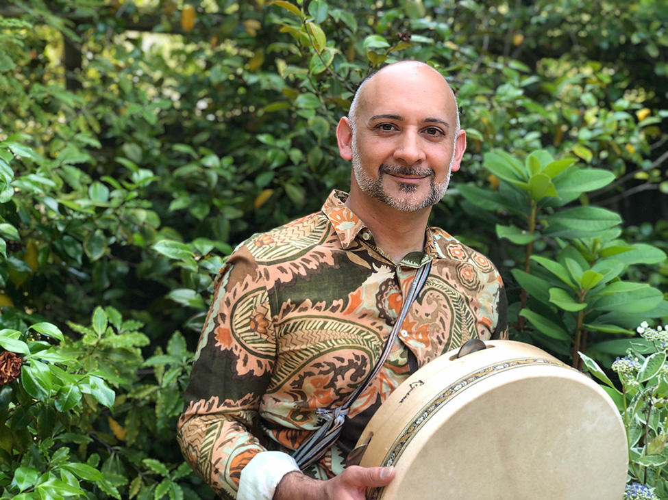 Antonio Gómez with a Requena drum.