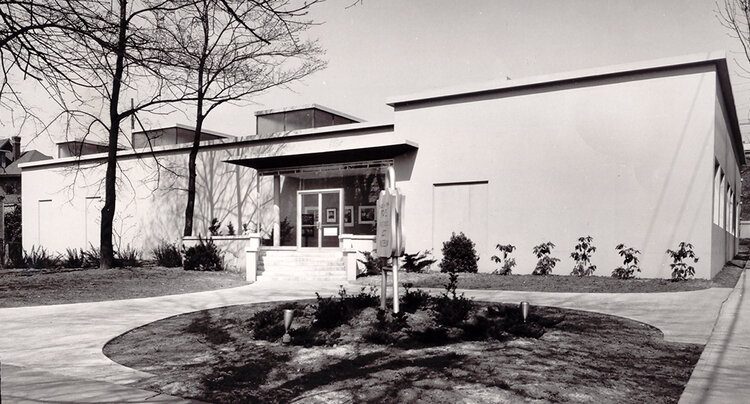Exterior of the Frye Art Museum, 1952. Photo: Frank Jacobs